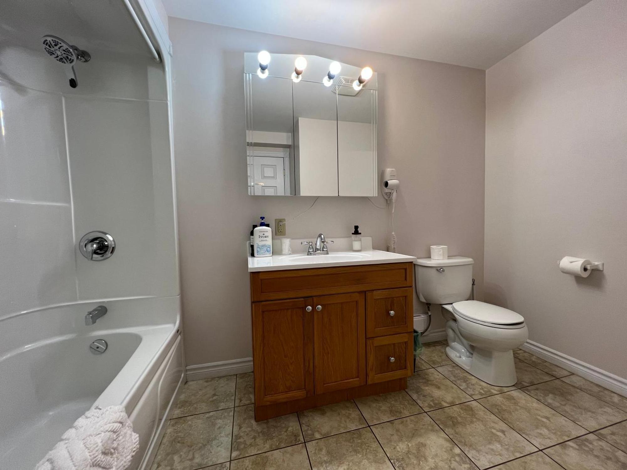 Lee'S Ocean Peek B & B Stratford ภายนอก รูปภาพ