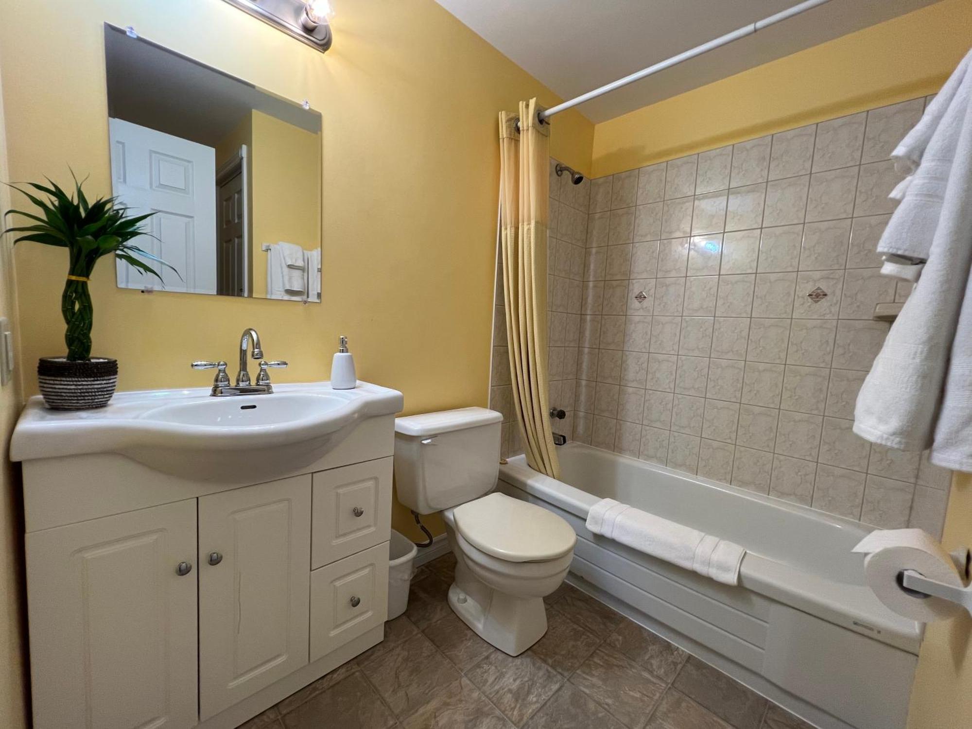 Lee'S Ocean Peek B & B Stratford ภายนอก รูปภาพ